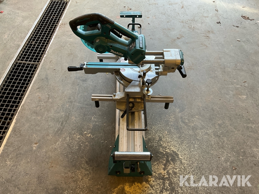 Kap- och gersåg Makita DLS714 med sågbord