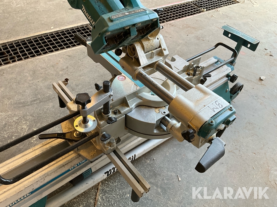 Kap- och gersåg Makita DLS714 med sågbord