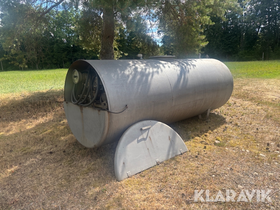 Dieseltank 5000L med pump och räkneverk