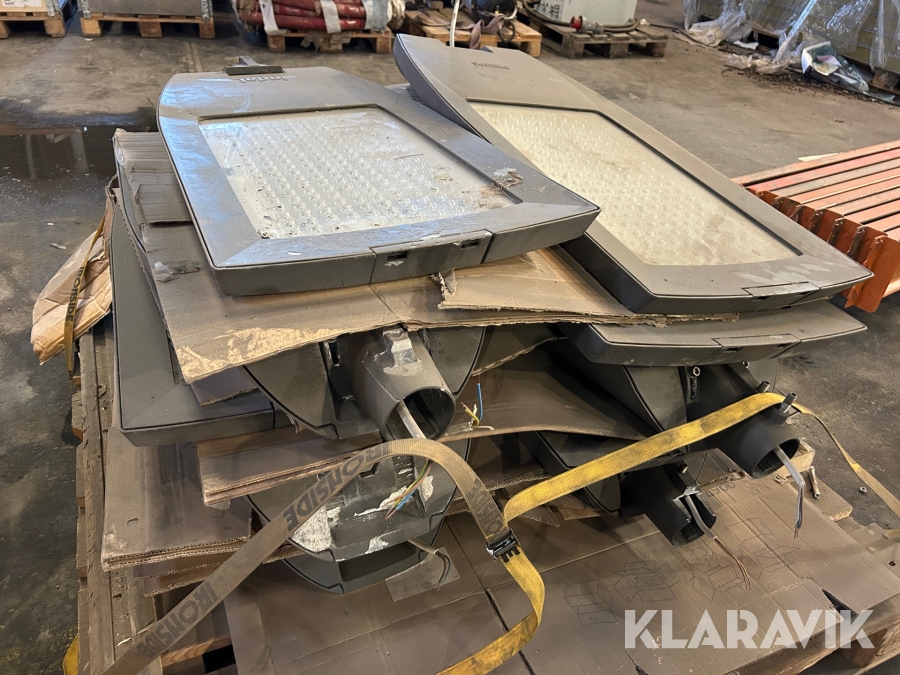 Lyktstolpsbelysning Philips / Indal 12 st