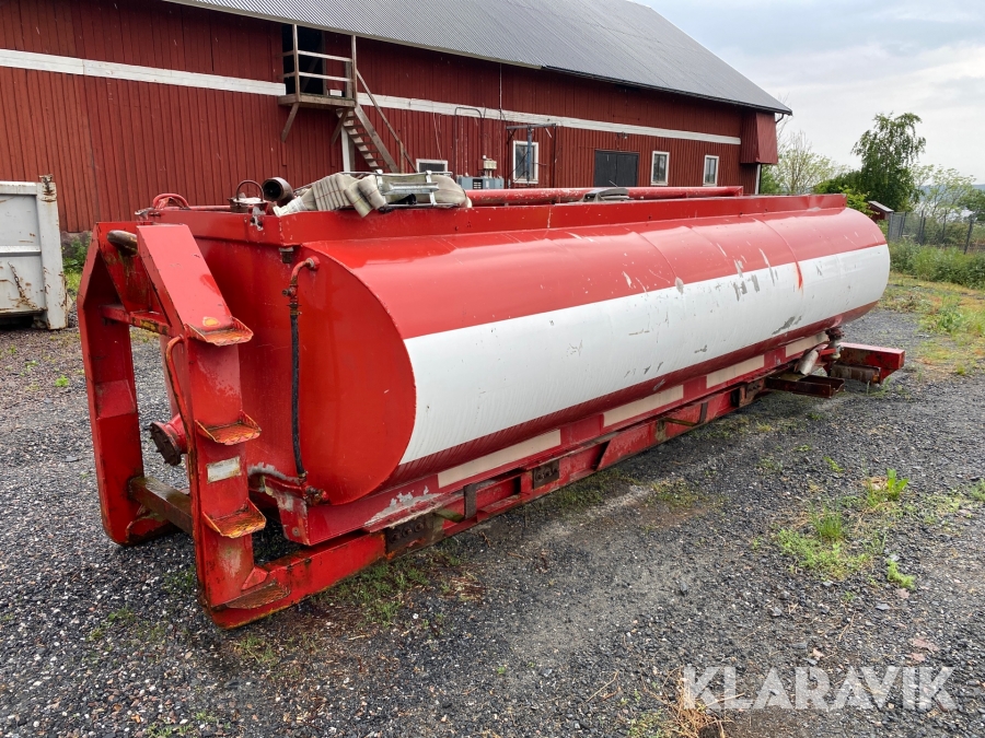 Vattentank på lastväxlarram