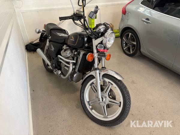 Motorcykel Honda GL 400 CUSTOM