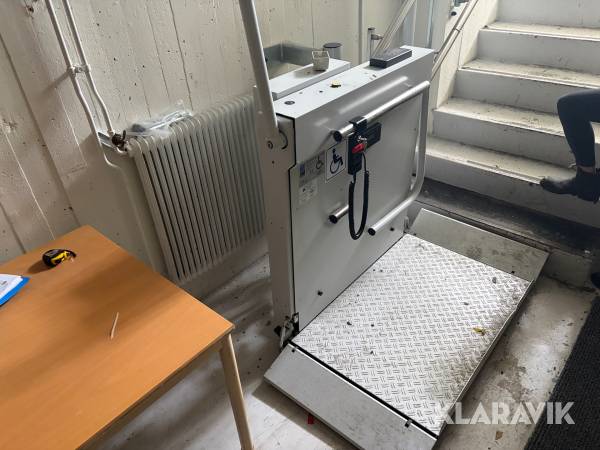 Rullstolshiss/trapplift Hiro lift 320G