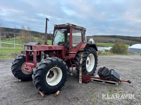 Traktor International 955XL