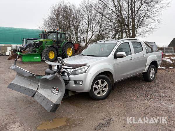 Pickup Isuzu Atfs snöutrustad