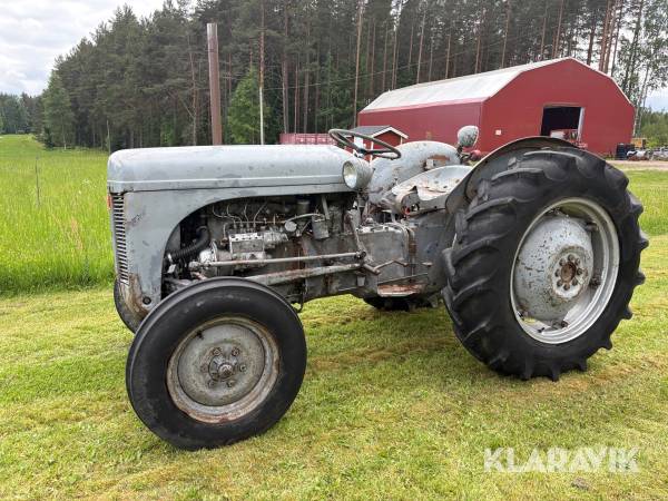 Veterantraktor Massey Ferguson Grålle diesel