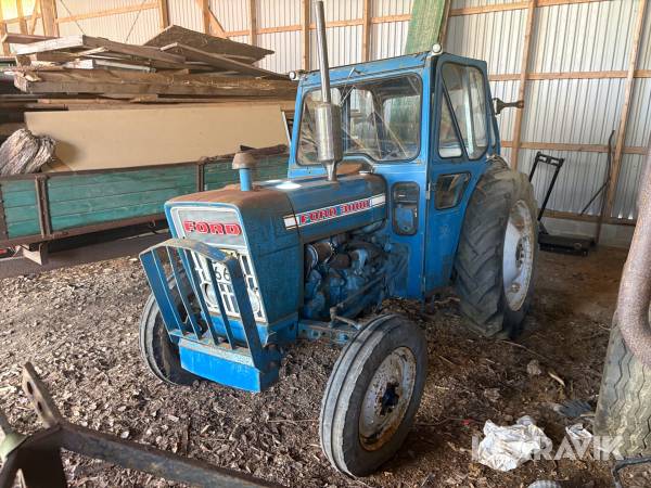 Traktor Ford 3000