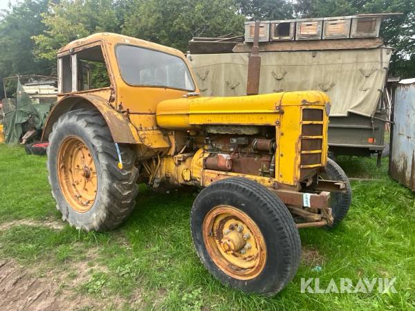 Veterantraktor Volvo BM T 470 Bison