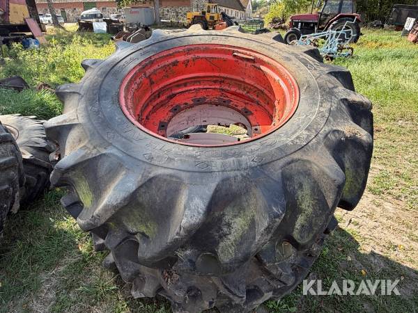 Dubbelmontage Goodyear 20.8-34 2st