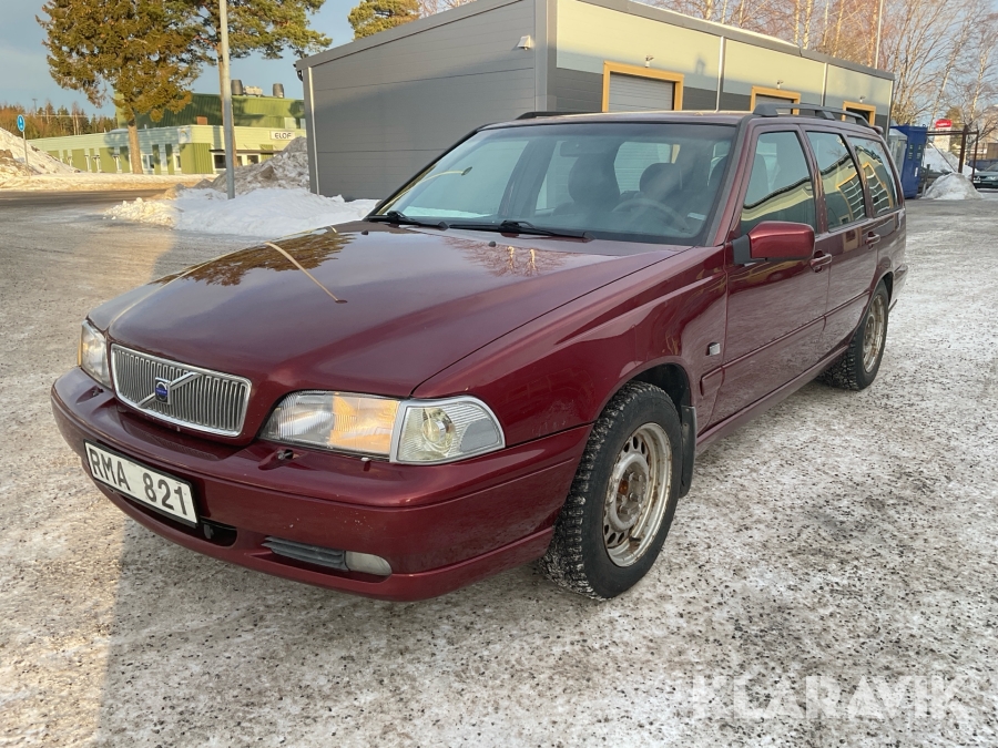 Volvo V70 2,4