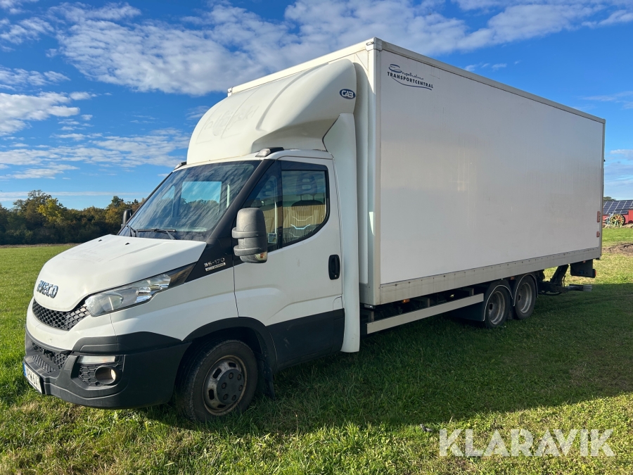 Lätt lastbil  Iveco Daily med trailer  Veldhuizen / P-37-4