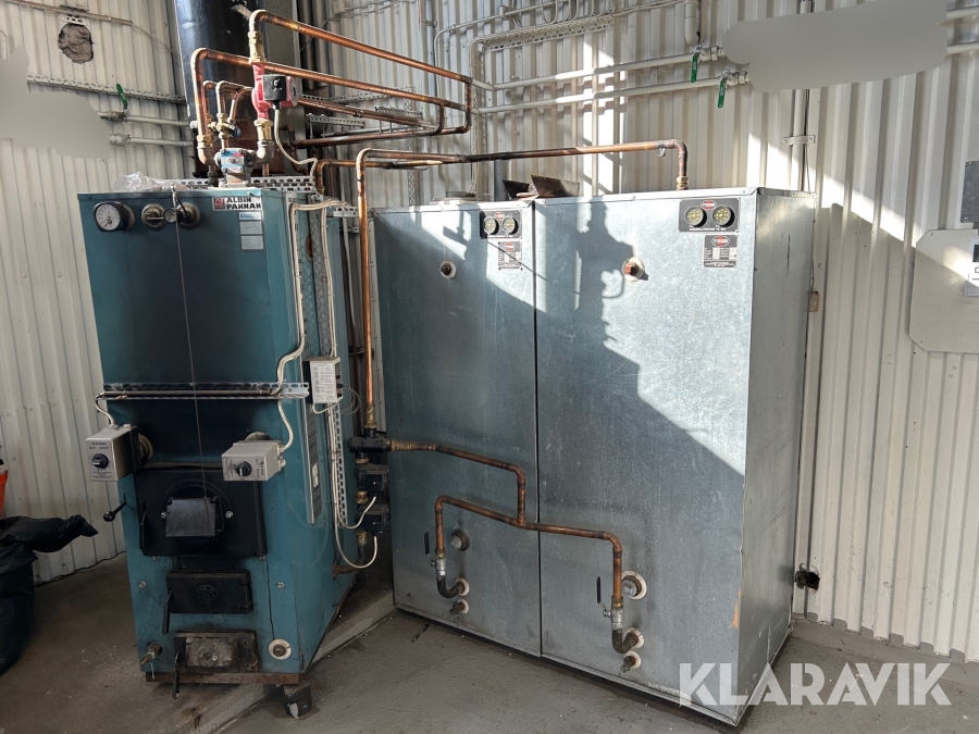 Vedpanna med tankar Albin Pannan Villacombi 725 + radiatorer