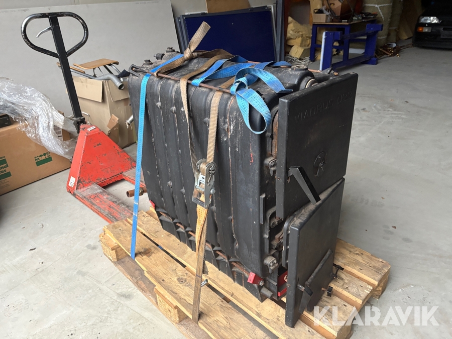 Kamin Viadrus U22 vattenmantlad med skorsten