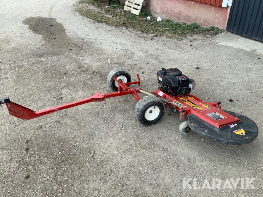Kant/stolptrimmer bogserad för ATV Swisher PST67522