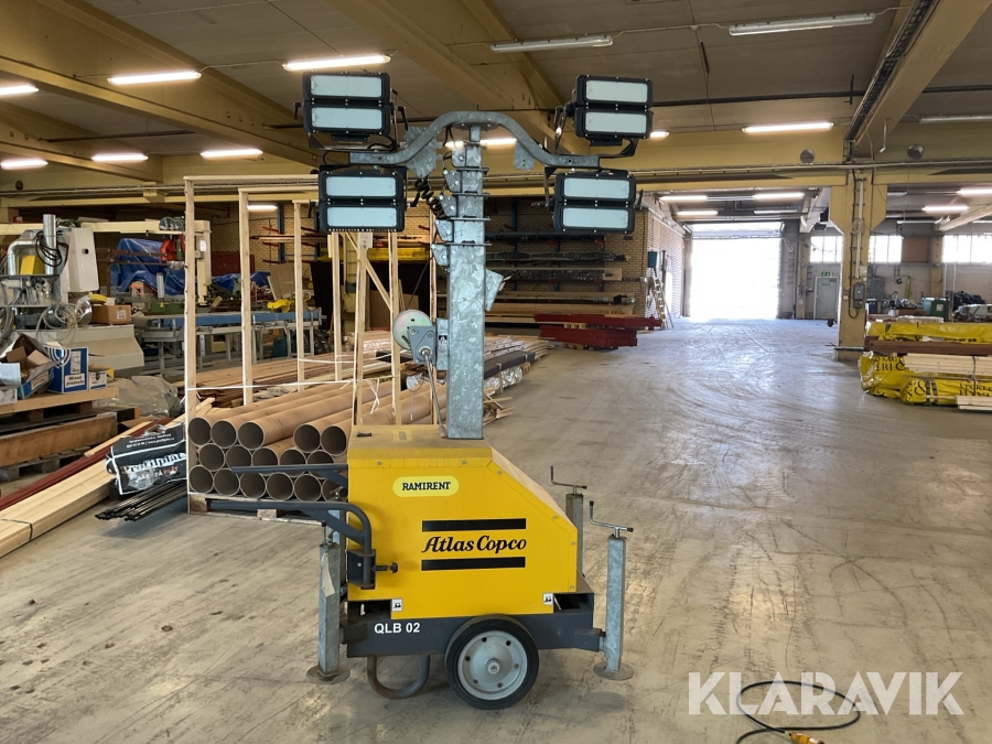 Lysmast Atlas Copco QLB 02 4x150W