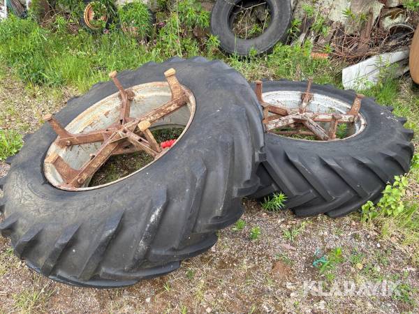 Dubbelmontage Goodyear 18.4-34 2st