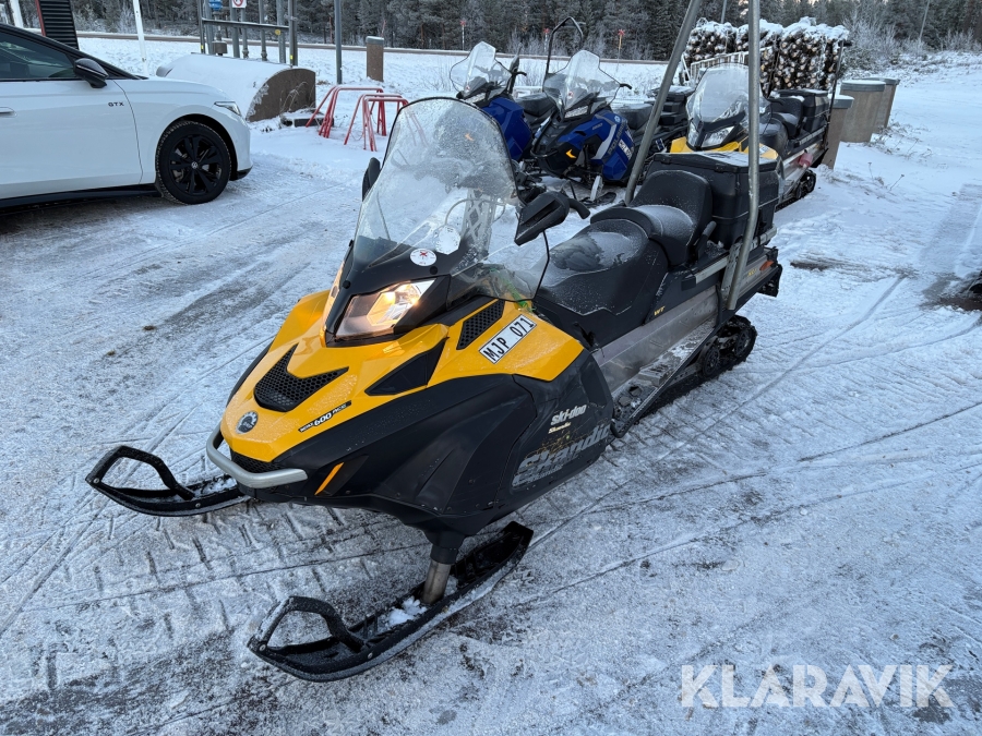 Snöskoter Ski-Doo Skandic Rotax 600 ACC