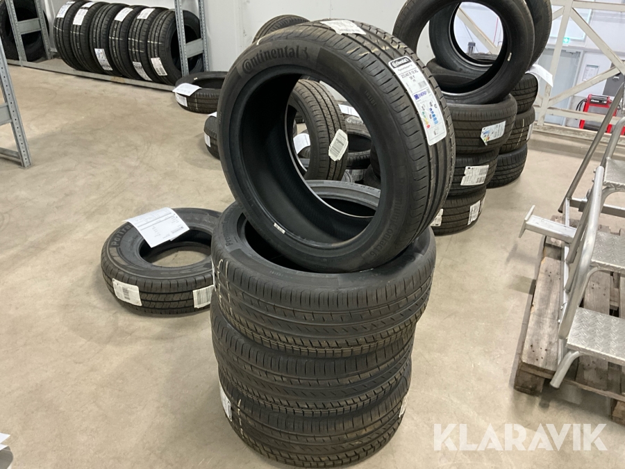 Personbilsdäck/sommar Continental PremiumContact6 235/45R18 4st (nya)
