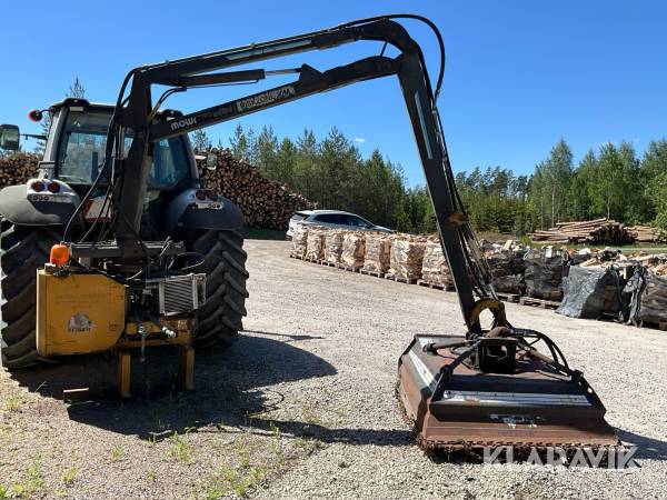 Släntklippare på Mowi-kran inklusive högröjaraggregat