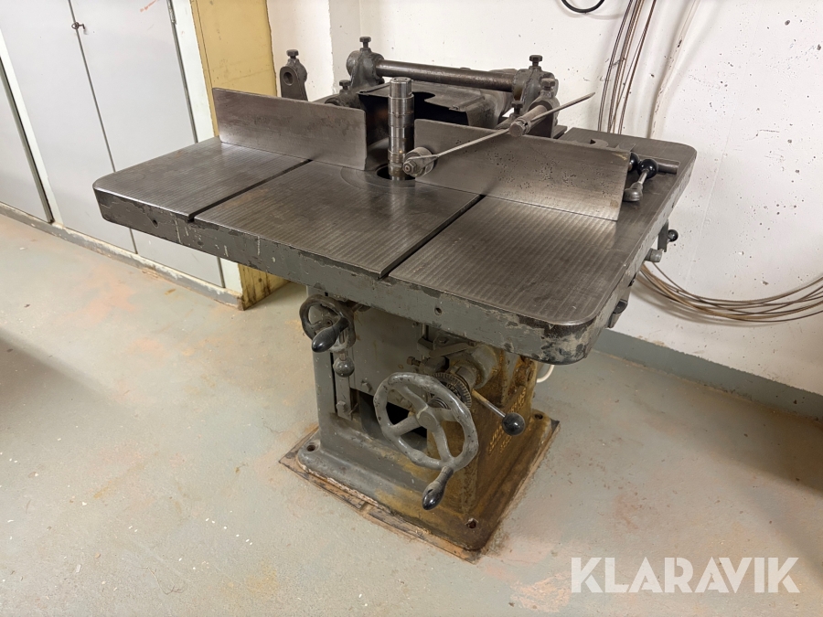 Fräsmaskin Jonsered med tillbehör
