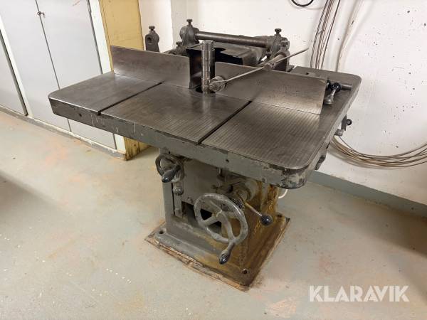 Fräsmaskin Jonsered med tillbehör