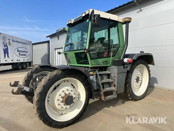 Redskapsbärare Fendt Xylon 520 med frontlastare