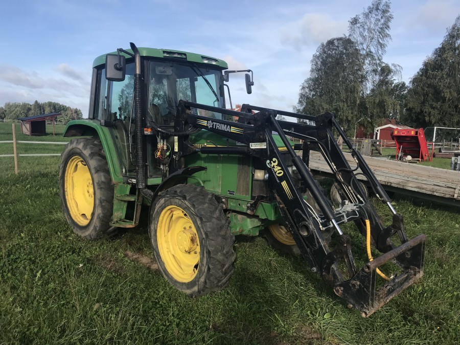 John Deere 6100 med Lastare