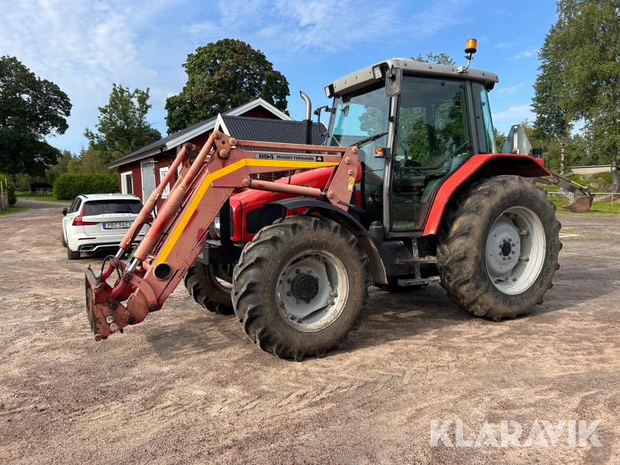 Traktor Massey Ferguson 4335 med frontlastare