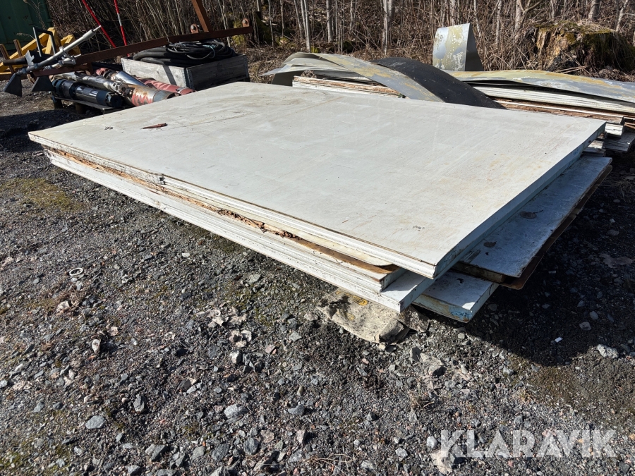 Isolerade skåpsväggar