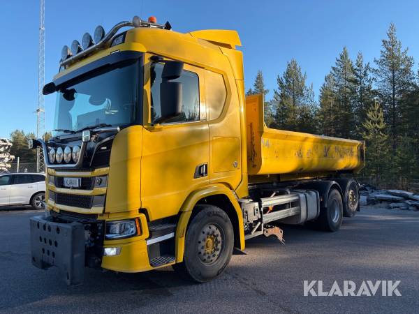 Plogutrustad lastväxlare Scania R580 B6x2NB