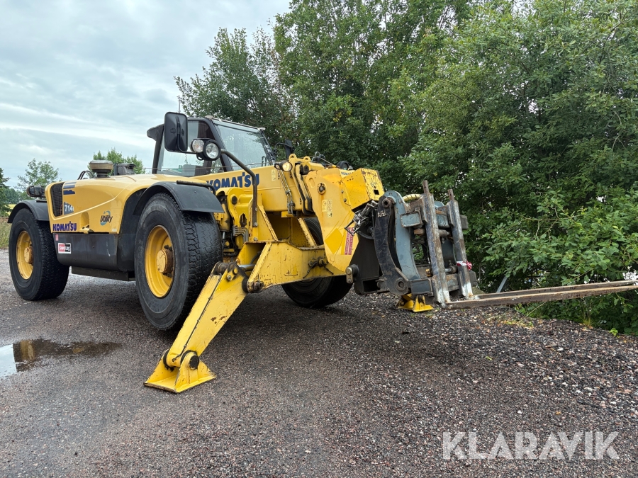 Teleskoplastare Komatsu WH714H med gafflar