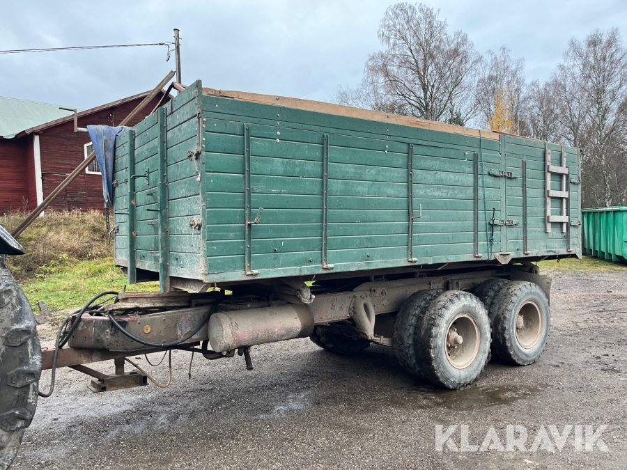 Spannmålskärra med 3 vägstipp