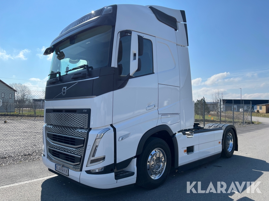 Dragbil Volvo FH 42 T Nybesiktigad