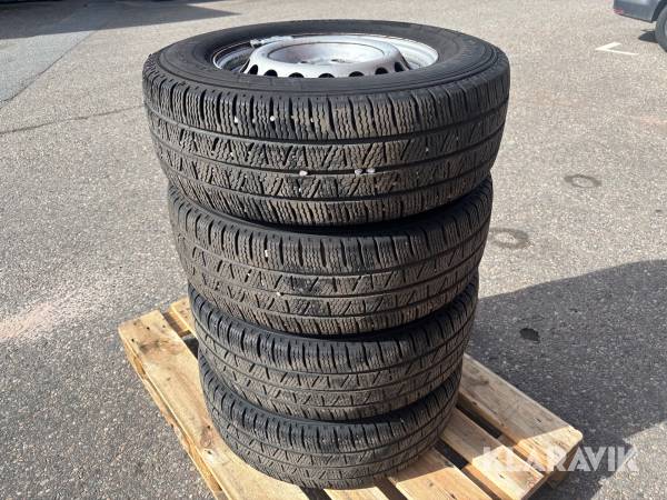 Vinterdäck Pirelli 235/65-16C
