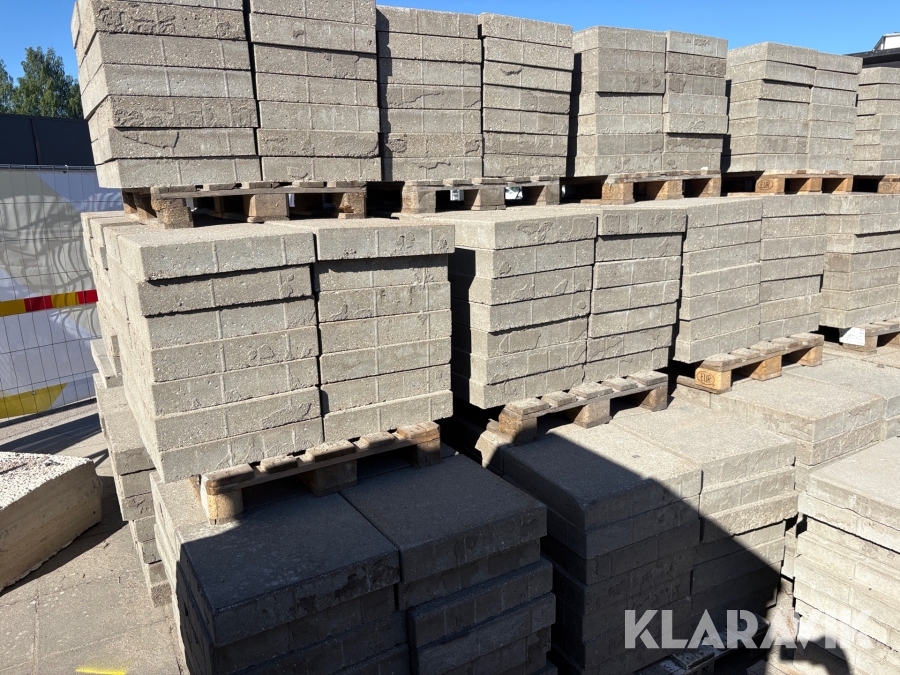Markplattor 500x500x100mm ca 900m2