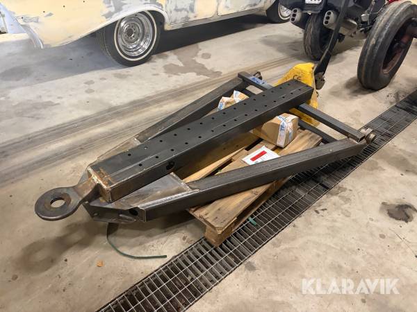 Dragstång Trako komplett med infästning