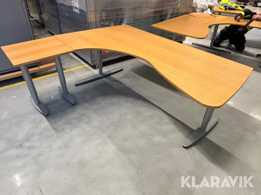 Skrivbord Kinnarps Serie T höj / sänkbart