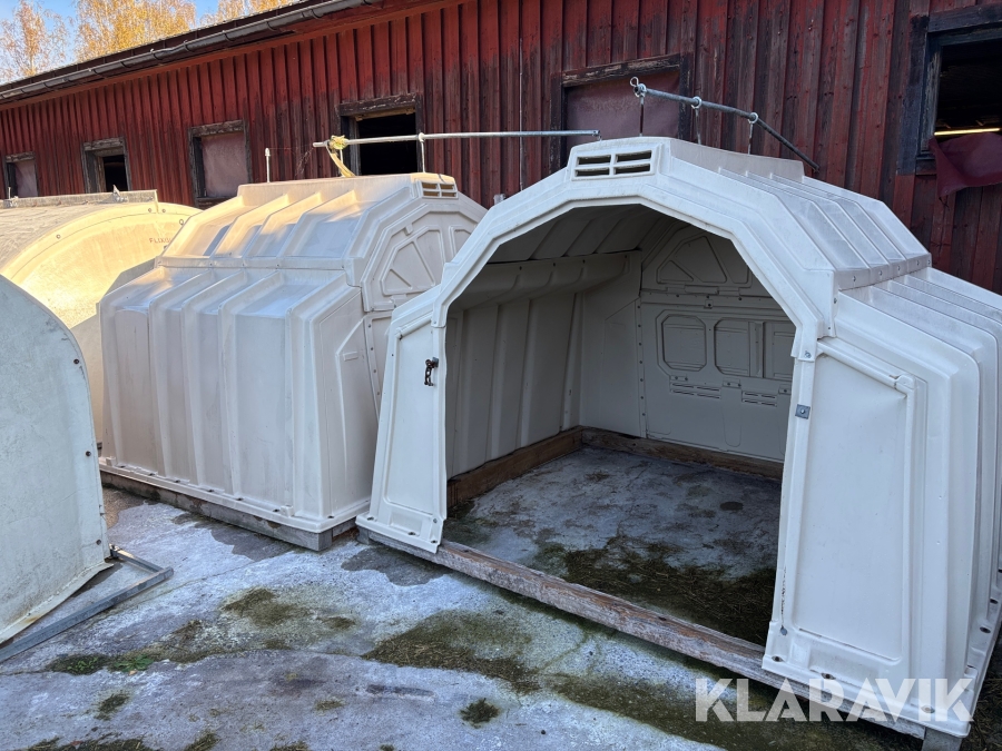 Kalvhydda 3st med förgård