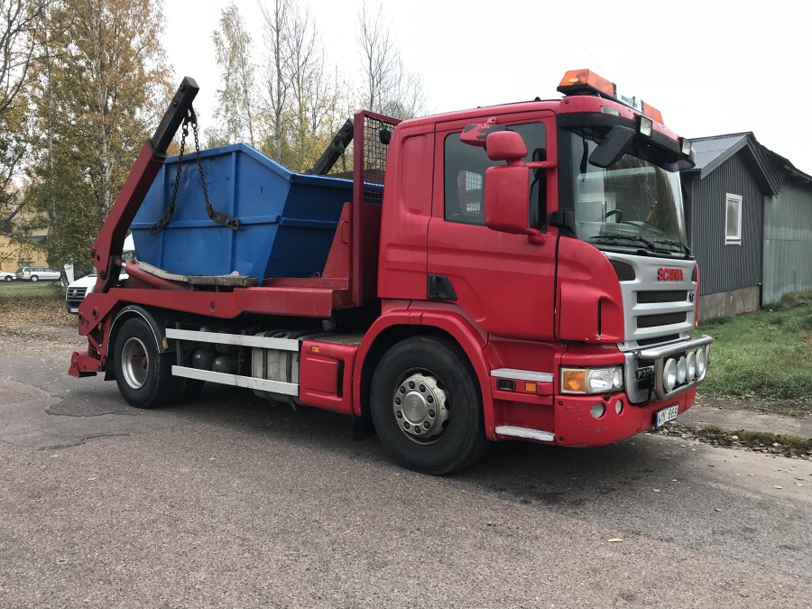 Liftdumper SCANIA P310 + container 8 kbm