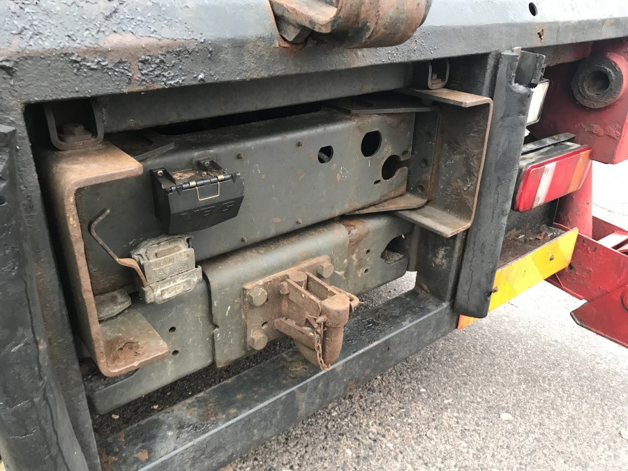 Liftdumper SCANIA P310 + container 8 kbm