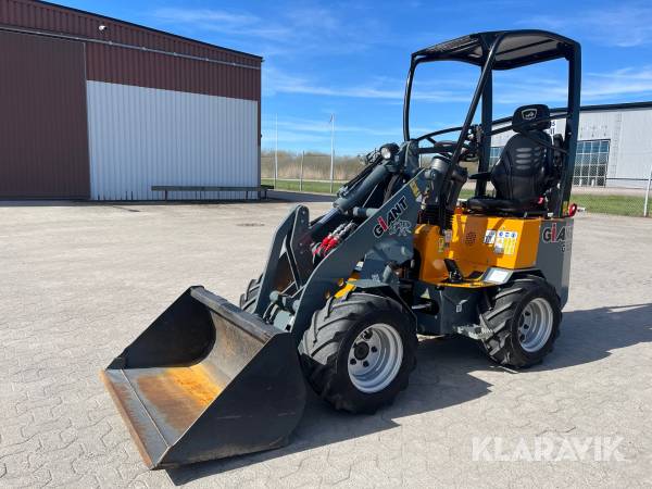Kompaktlastare Giant G1200