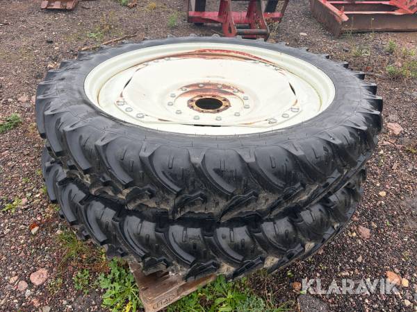 Lantbruksdäck på fälg Kleber 270/95R48 2 st