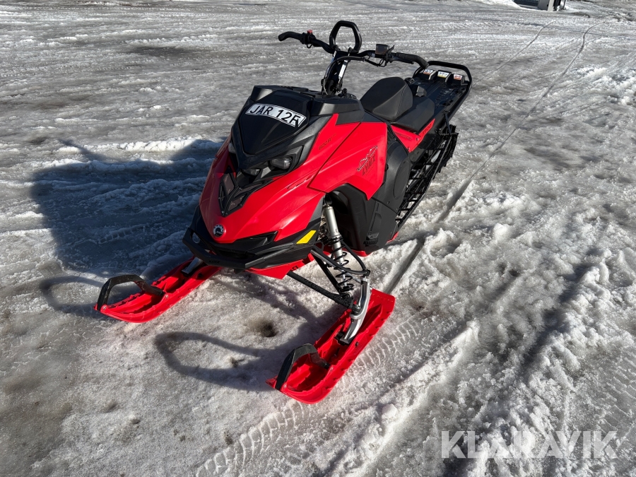 Snöskoter Lynx Shredder 600R E-Tec 3900