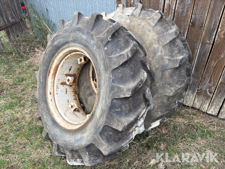 Dubbelmontage  14.9 R24 Michelin