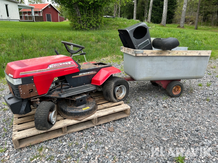 Gräsklippare Yard King med kärra 