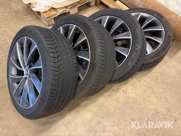 Sommarhjul 4 st Skoda Continental 235/45R18