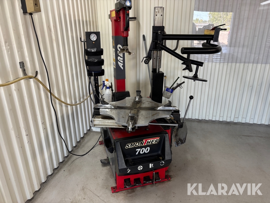 Däckkrängningsmaskin Rivolta Areo Smonther 700