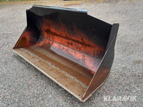 Skopa Volvo BM