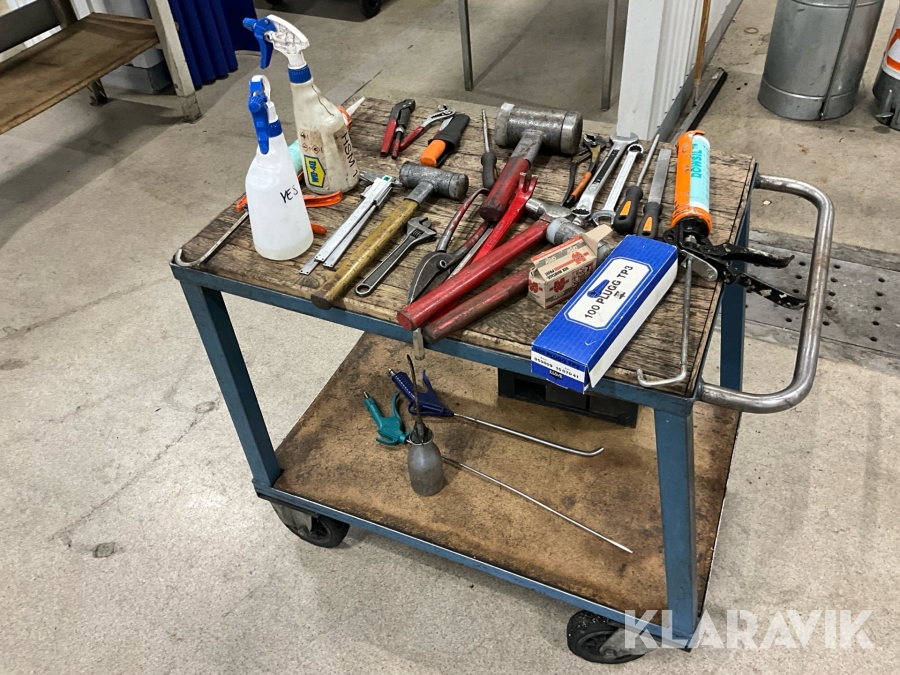 Arbetsvagn inklusive verktyg och tillbehör