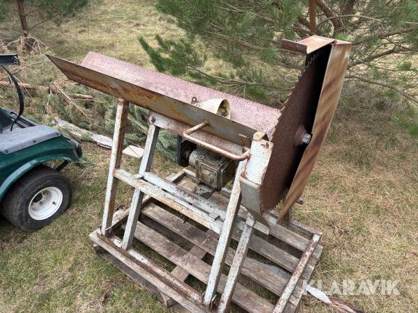 Traktordriven Vedkap